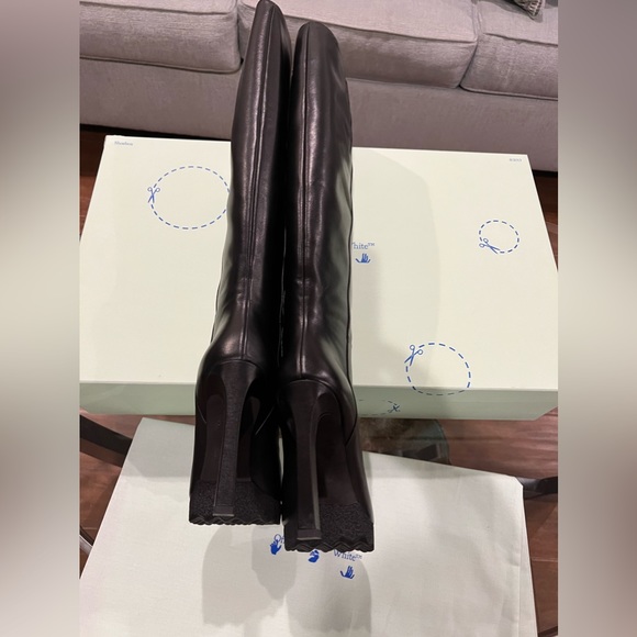 Off White Sponge Sole Leather Chelsea Pull on boots Size 39 EU 9US. - Picture 7 of 11